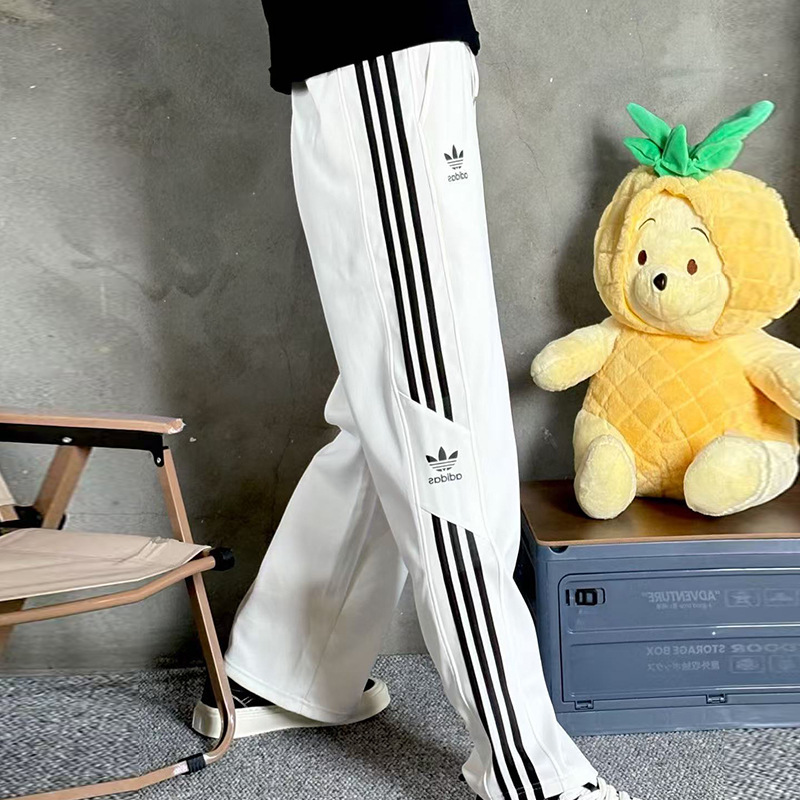 1617 Trefoil Three-Stripe Unisex New Couple Casual Embroidered Loose Sweatpants Popular on Xiaohongshu