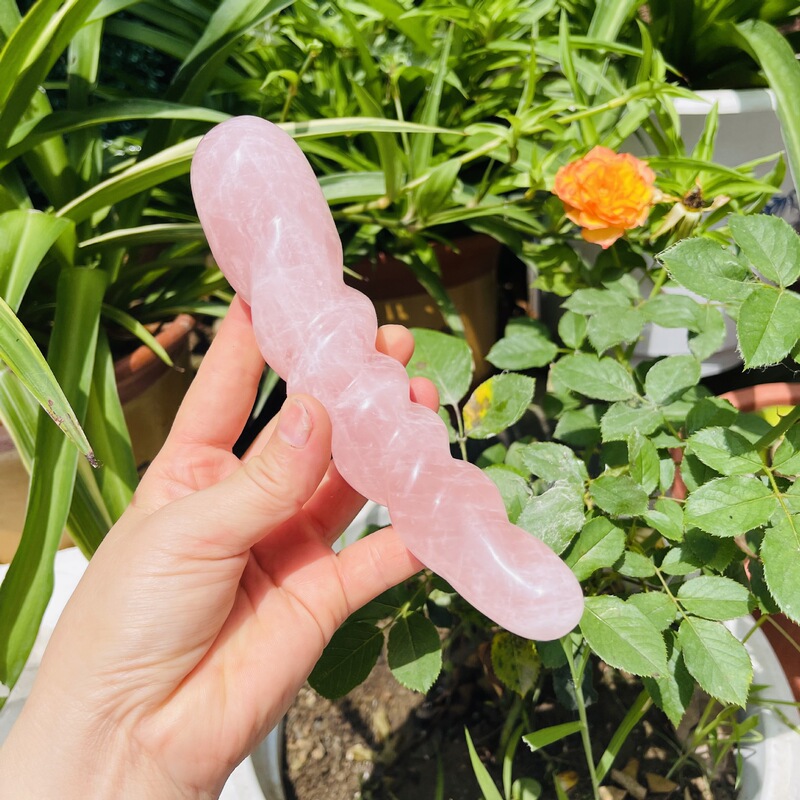 天然粉晶雕刻原石打磨水晶按摩棒 图 5