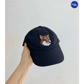 现货几个 比耶春夏新款刺绣小狐狸帽子鸭舌帽情侣