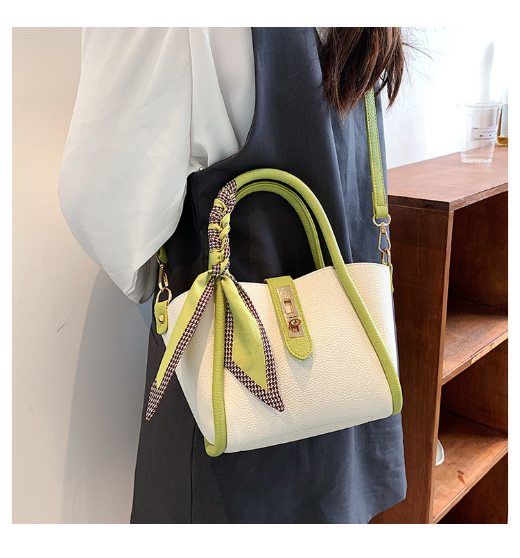 The new trendy women's bag for the summer of 2025, a simple commuting bucket bag with a large capacity and a single-shoulder handbag for women undefined
