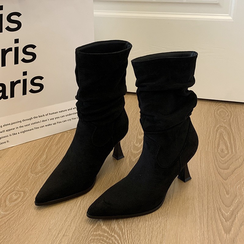 Cizme din piele întoarsă cu toc și vârf ascuțit pentru gambe_voghion.com