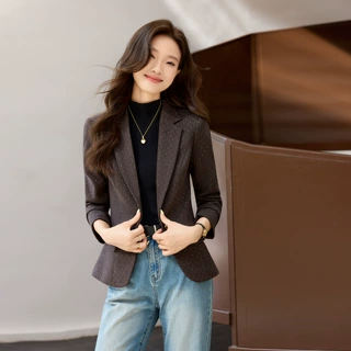 高级感时尚西装外套女2025秋季新款宽松休闲百搭女士短款西服上衣