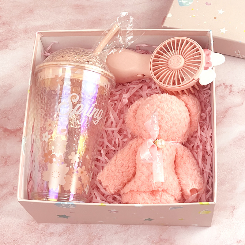 Día de los niños del 1 de junio dibujos animados espaciales creativos acompañantes caja de regalos bolsas de regalos caja de embalaje de regalos sensación de alto nivel