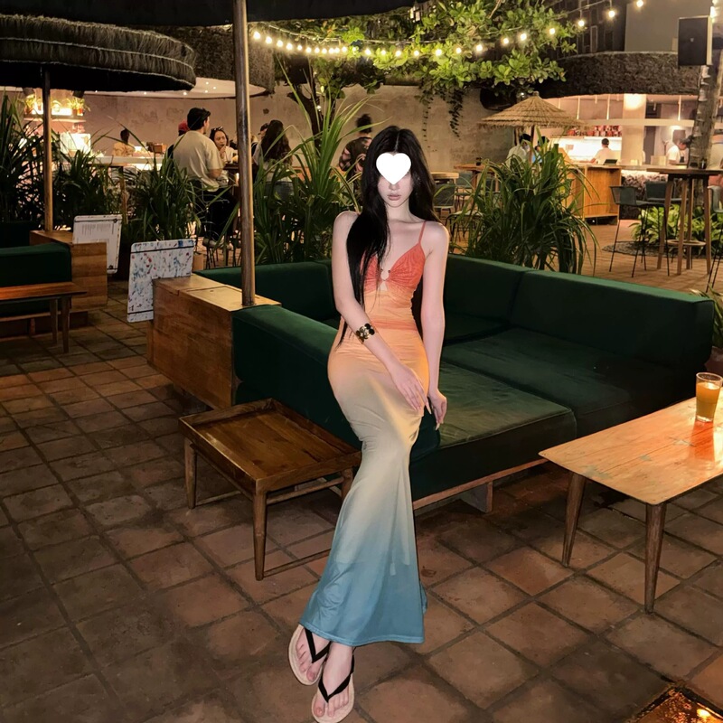 Hainan Sanya Vacation Sexy Style Gradient Color Spaghetti Strap Dress for Women, Summer Floor-Length Slim-Fit Dress with an Elegant Look Hainan Sanya Vacation Sexy Style Gradient Color Spaghetti Strap Dress for Women, Summer Floor-Length Slim-Fit Dress with an Elegant Look