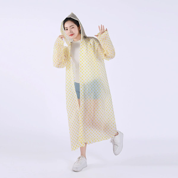Polka dots light yellow