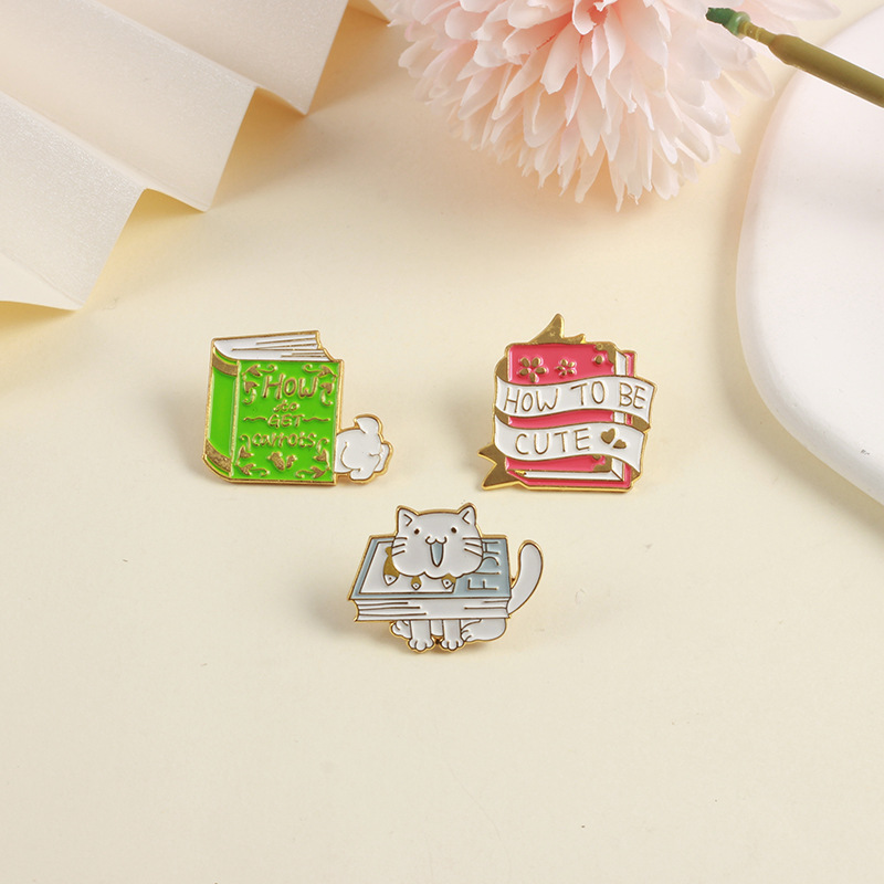 Cartoon Style Cute Book Cat Alloy Stoving Varnish Unisex Brooches display picture 6