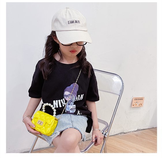 Fashion Pearl Chain Messenger Children Bag Wholesale display picture 9