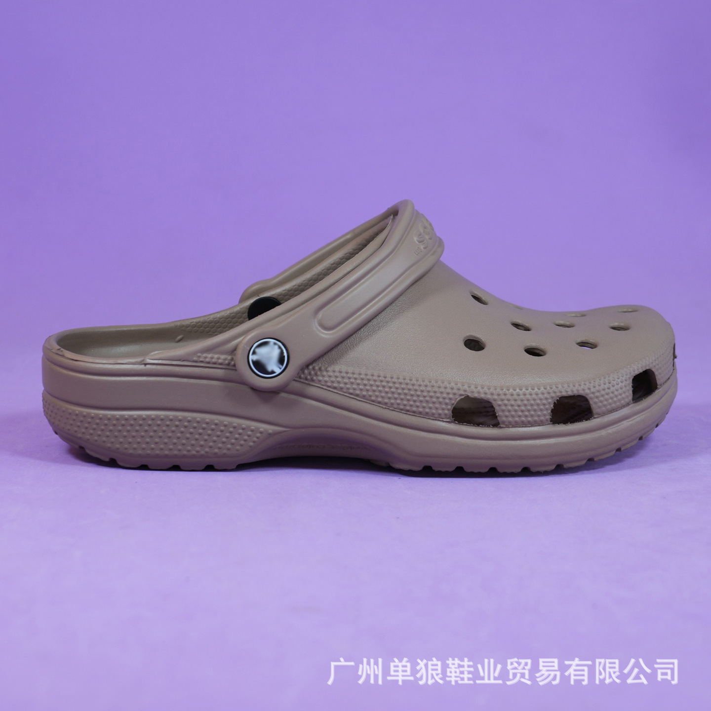 Estrellas etiquetadas de verano EVA zapatos de agujero casuales antideslizantes para mujeres zapatillas antiodorantes para parejas al aire libre sandalias