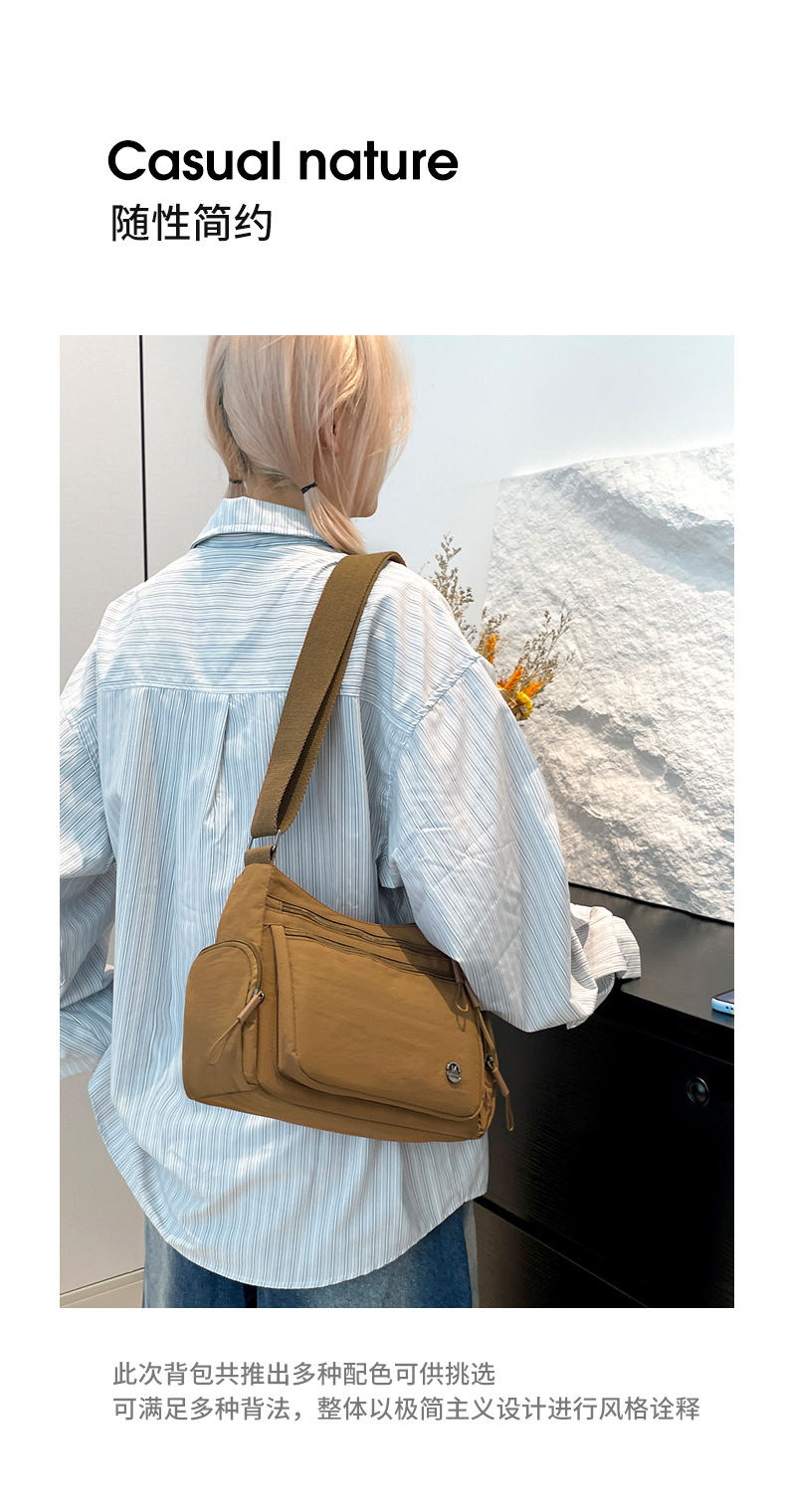 New travel bags: Fashionable crossbody bag for women, nylon large-capacity travel single-shoulder bag for women to work and commute Application Scenario