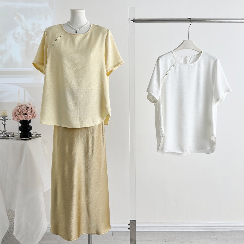 Real Shot of New Chinoiserie Jacquard Acetate Satin Short-Sleeved T-Shirt for Women in Summer Large Size Chinoiserie Beautiful Shirt Elegant Top Real Shot of New Chinoiserie Jacquard Acetate Satin Short-Sleeved T-Shirt for Women in Summer Large Size Chinoiserie Beautiful Shirt Elegant Top