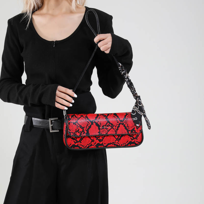 Bolso de axila de textura transfronteriza 2025 primavera y verano nuevo bolso femenino bolso de piel de serpiente personalizado bolso de hombro de color de contraste retro