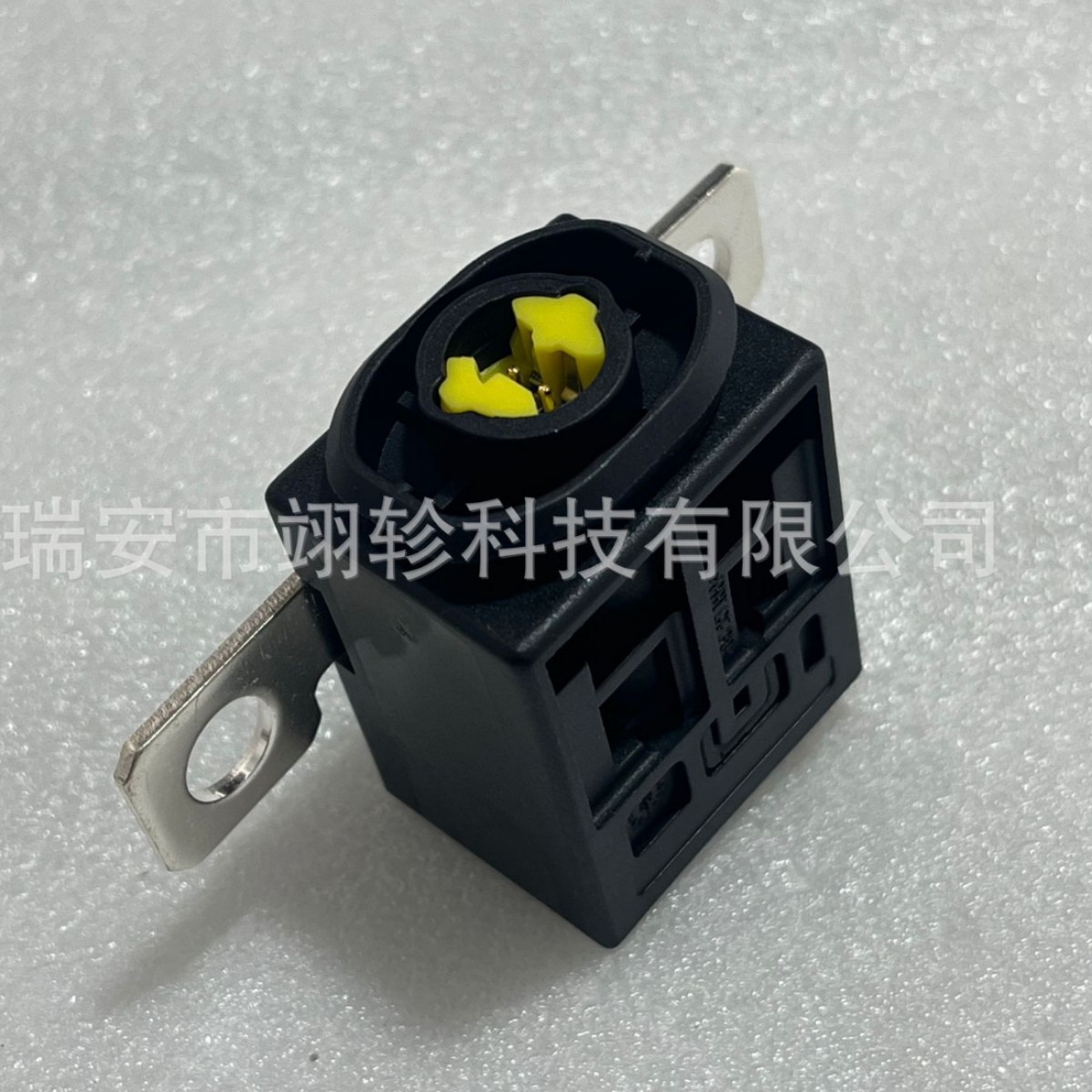 N000000006967 Is Suitable for Mercedes B-Class, Tesla Power Cut-Off Switch, Fuse Protector, Black Background