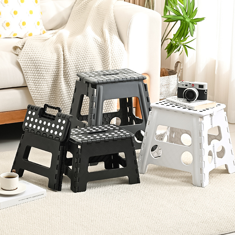 Taburete plegable grueso para campamento al aire libre ligero de lujo creativo de plástico no ocupa espacio silla de almacenamiento portátil taburete de caballo alto