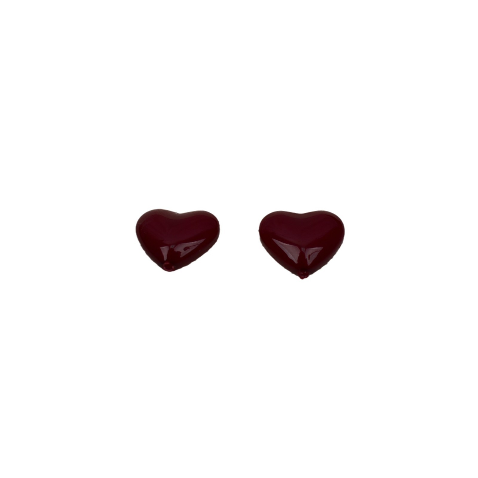 Quality glass beads heart-shaped
