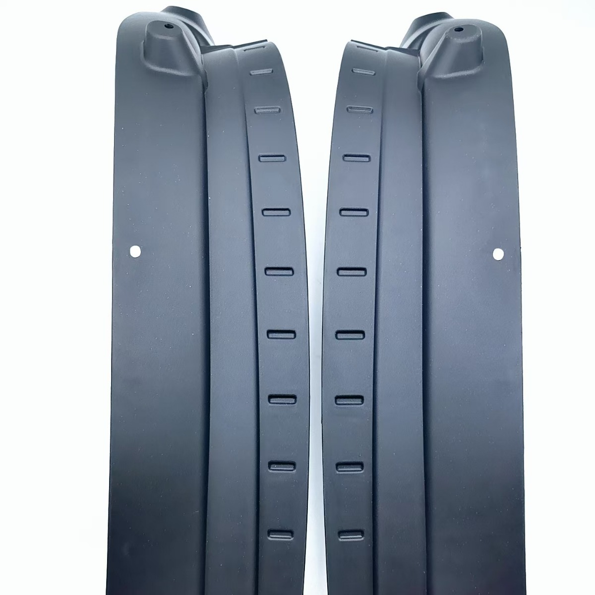Para Chevrolet Equinox Plus 2024 Explorer plus puerta trasera interior de placa de barro pin transfronterizo