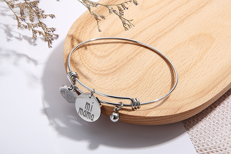 PVD Coated Gold Plating Process PVD Coated 18K Gold Plated Heart Titanium Steel Fashion Waterproof Non Tarnish Titanium Steel