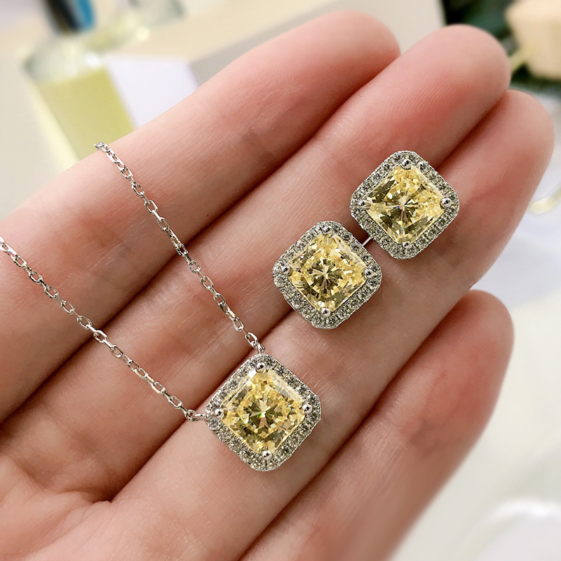 14g Weight High Carbon Diamond Inlay Material Pendant Necklace Classification cable chain Chain Type 1 Piece Quantity Holiday, Daily Occasion 925 Sterling Silver Material Square Pattern Women'S Gender Plating, Inlay Design Simple Style Style 925 Sterling Silver Cable Chain Plating Inlay Square High Carbon Diamond Pendant Necklace 3
