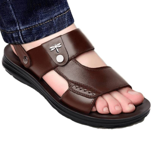 Leather fashionable sandals