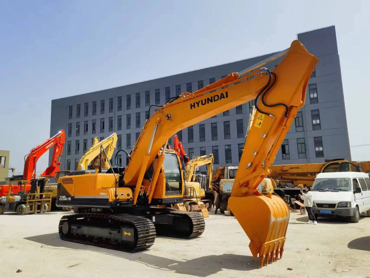Exportación de comercio exterior de Mongolia Hyundai 220 - 9 excavadora de segunda mano vehículo de movimiento de tierras