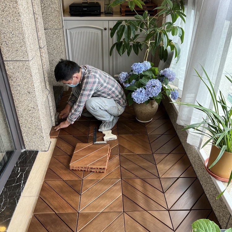 户外露台地面铺设防腐木阳台地板自铺室外庭院铺装地台防水改造