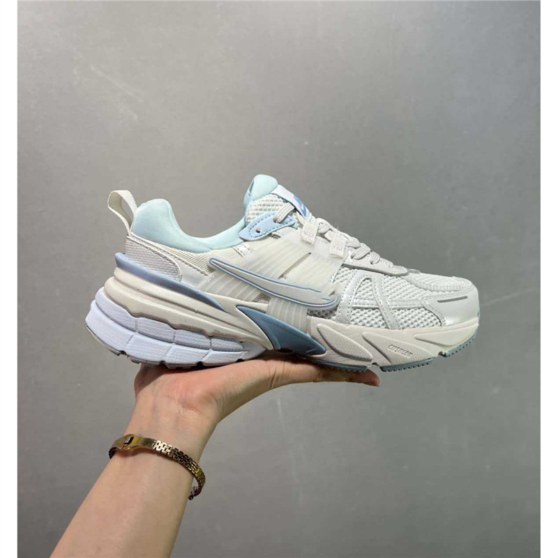 V2KRun-흰색과 파란색