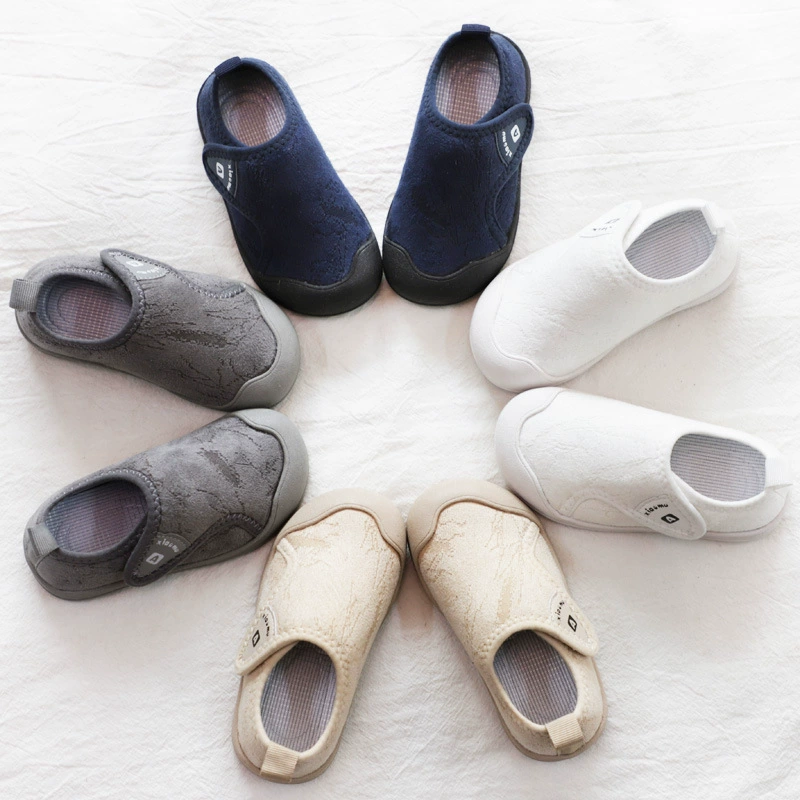 Обувь для мальчиков. Новинка 2024, детская обувь. Домашняя обувь для детского сада. Детская домашняя обувь. Спортивная обувь. Белая обувь для девочек.