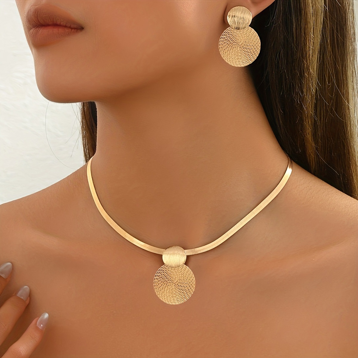 European and American Cross-Border New Products, Elegant Geometric Pendant Necklace, Earrings, Women's Jewelry Set, Fashionable Flat Snake Chain Wholesale
