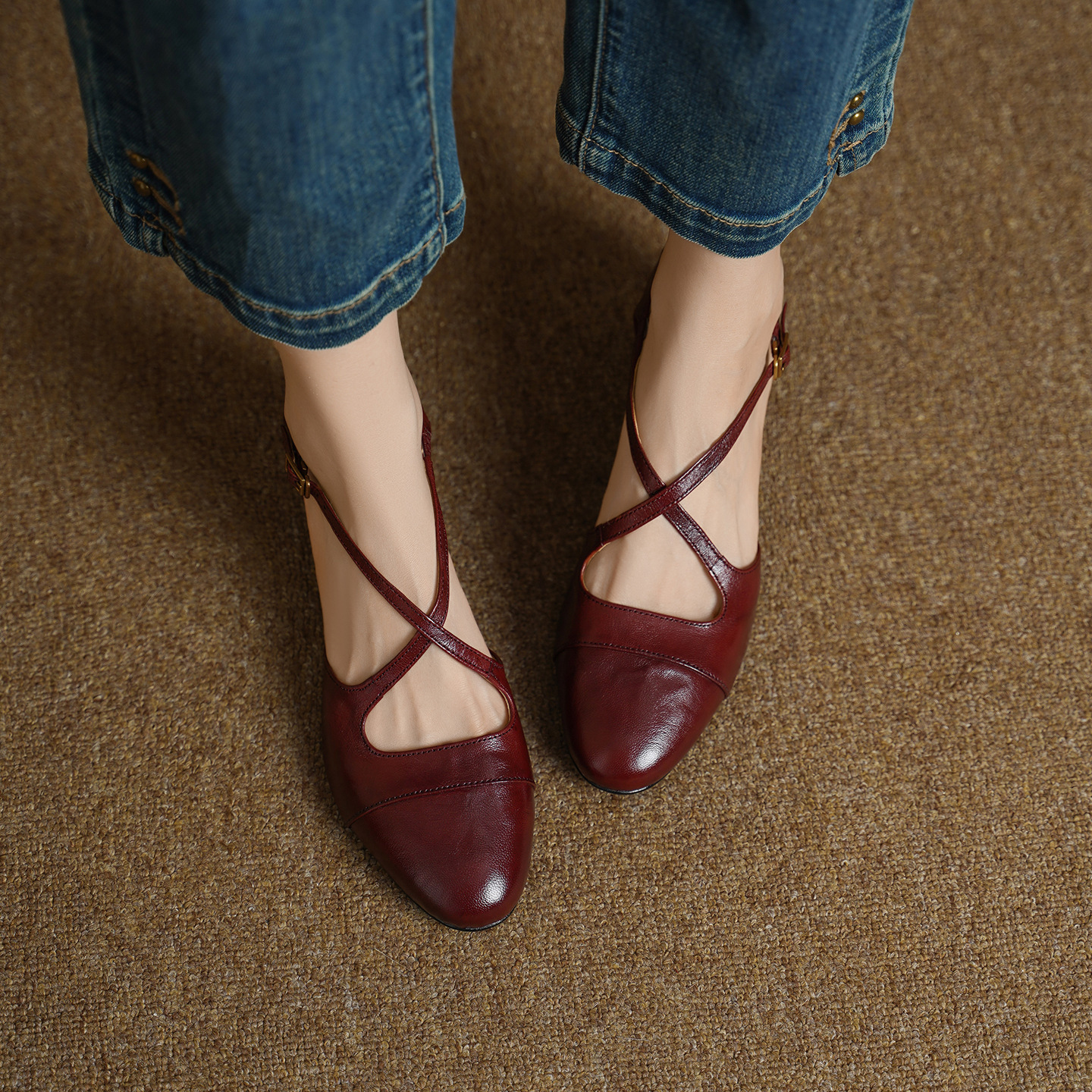 Giày sandal cao gót nữ quai ngang mũi nhọn da dê, gót vuông ổn định — đen