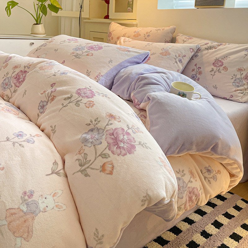 Invierno leche de seda gruesa cama de cuatro piezas pequeña seda de coral fresca gruesa sábanas cálidas cubierta de colcha de tres piezas 3