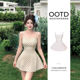 千金风掐腰显瘦小裙子女夏季2026新款白色修身高腰波点吊带连衣裙