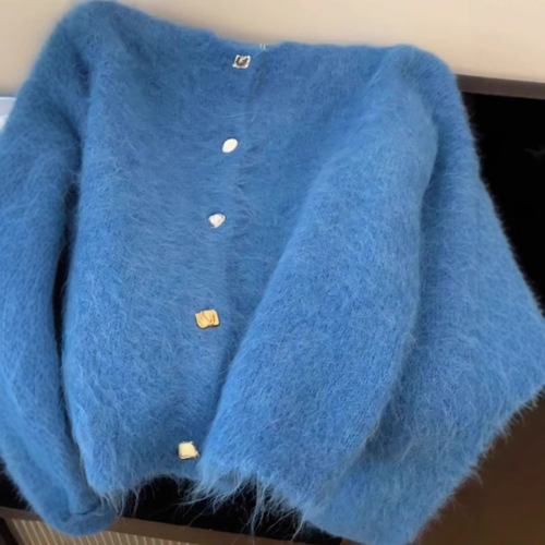 Soft and Chewy Klein Blue High-End Cardigan for Women, Autumn/Winter Retro Leisure Style Cashmere Knit Outerwear