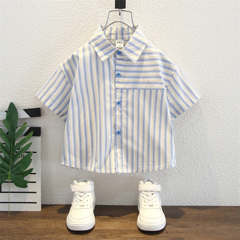 7960 Camisa de manga corta para niños de verano, hermosa blusa de solapa a rayas verticales para niños, camisa para niños pequeños y medianos, estilo de moda de verano