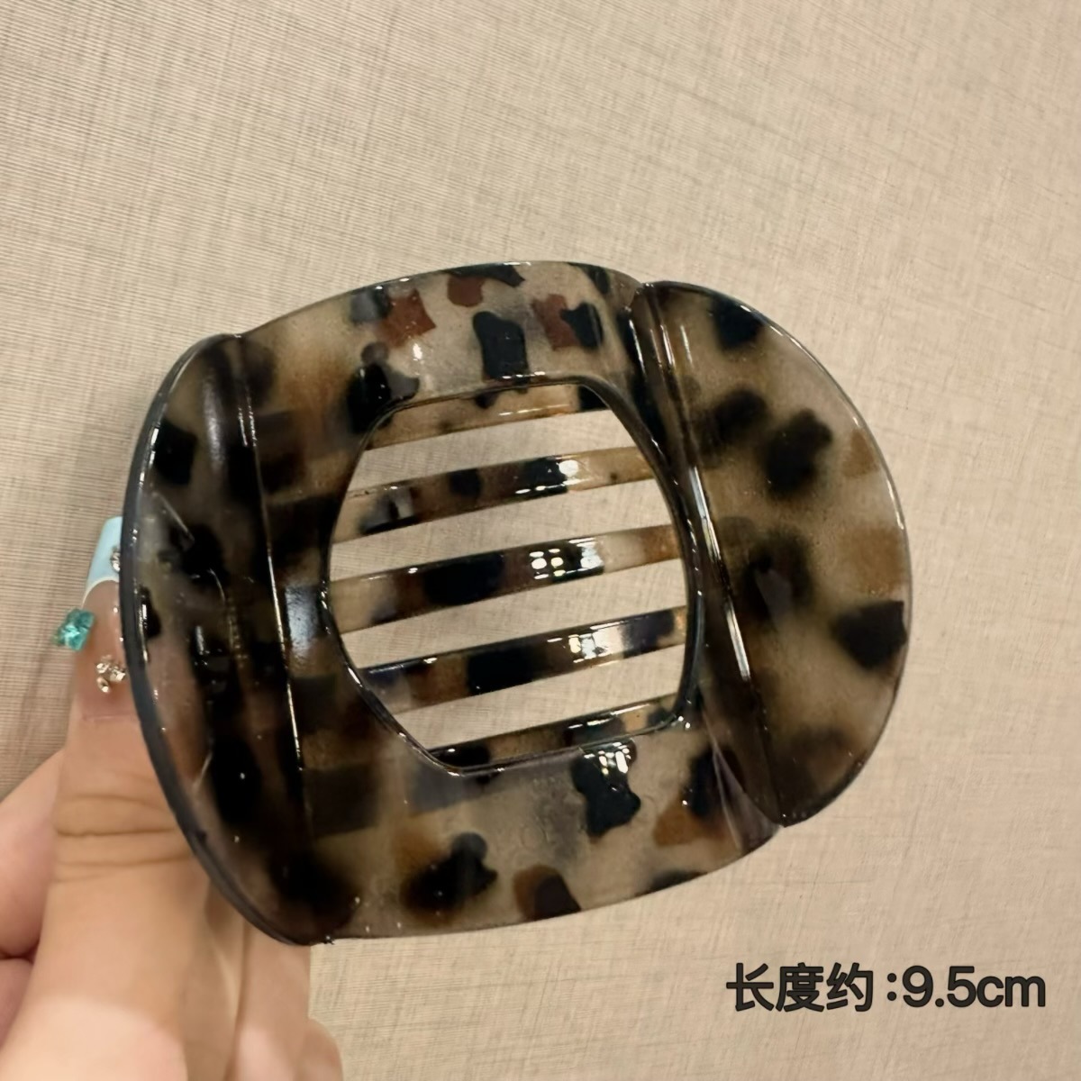 Curved shell leopard color-9.5cm