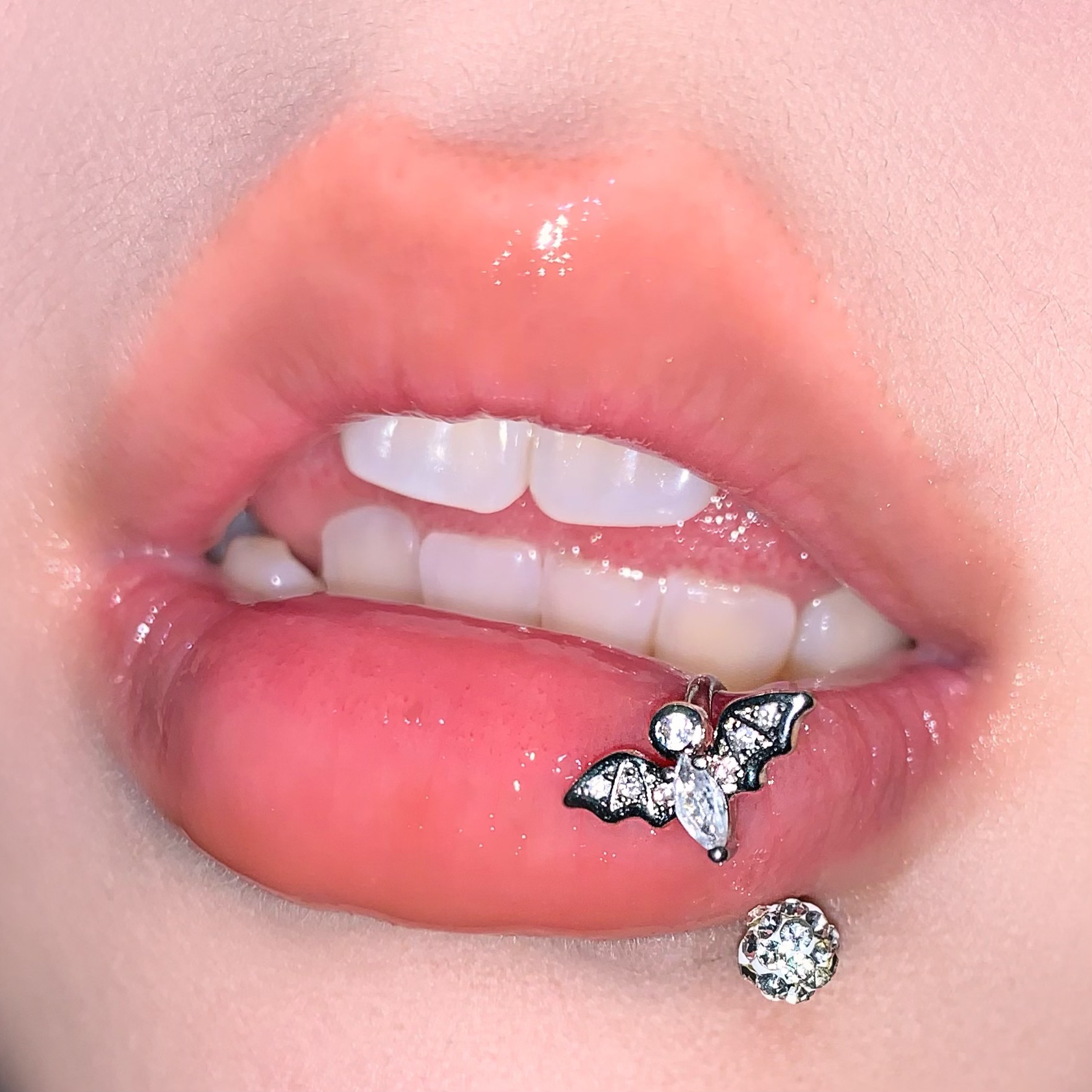 Bat Flash Diamond Lip Ring Steel Titanium Horseshoe C Lip Nail Hot Girl Piercing Jewelry Wholesale detail image 7