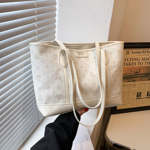 Large-capacity commuter bag for women 2024 new fashion shoulder armpit bag college student class casual tote bag