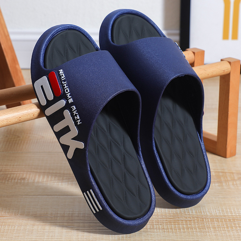 Zapatillas para hombres y mujeres antiolor fondo grueso interior baño doméstico antideslizante pareja de baño para usar zapatillas frías para hombres y mujeres