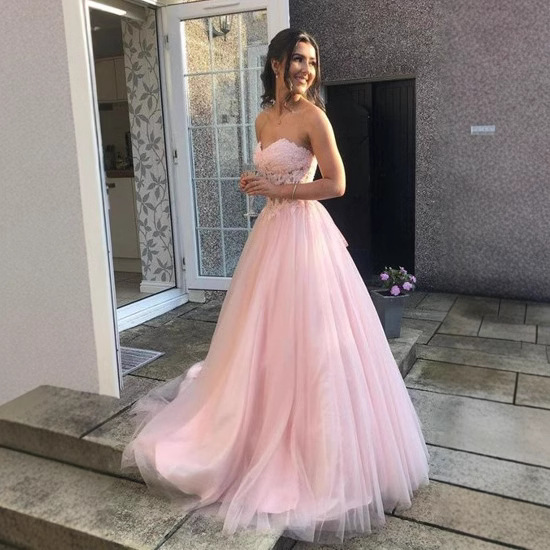 Simple Strapless Dress 2025 New Long Slim-fit Big Backless Slim-fit Bride Tail Sexy Travel Shot Slim