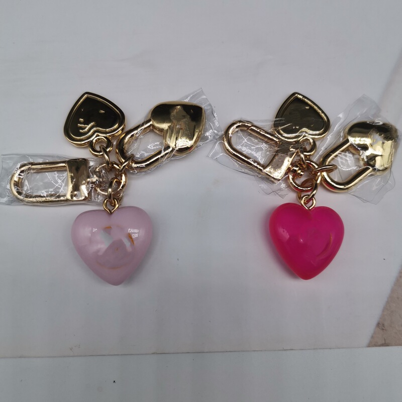 2025 New Fashion Trendy Cartoon Heart Simple and Elegant New Pendant Exquisite Keychain