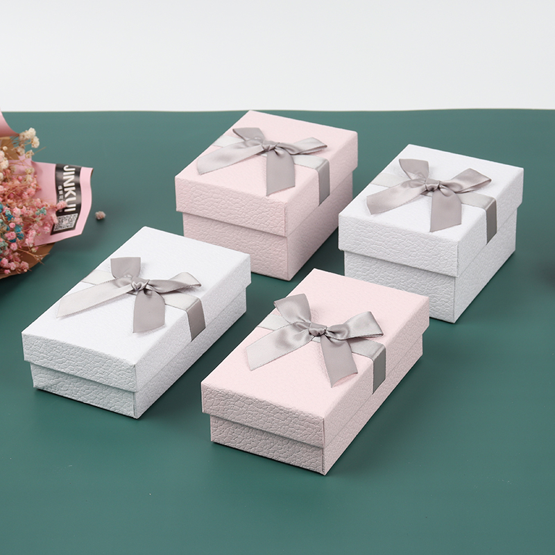 Caja de regalo de lápiz labial, una pequeña caja vacía de perfumes, caja de muestra de lápiz labial, caja de regalo de esmalte labial, en