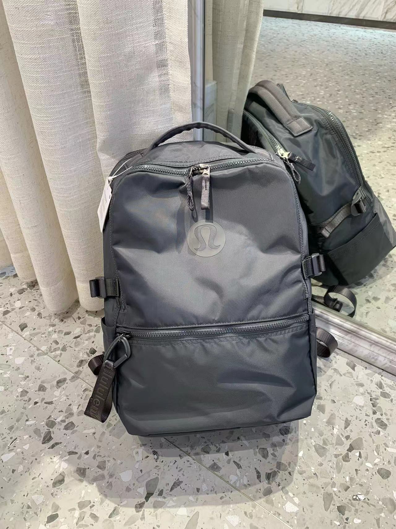 クロスボーダー ルル レディース リュックサック 22L 大容量 ナイロン 防水 パソコンバッグ スポーツ レジャー ビジネス バックパック