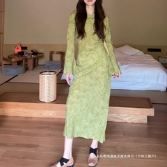 クロスボーダー [Green Field Poetry] 2025 新作夏の女性のフレンチレトロ気質プリントスリムフィット長袖ワンピース