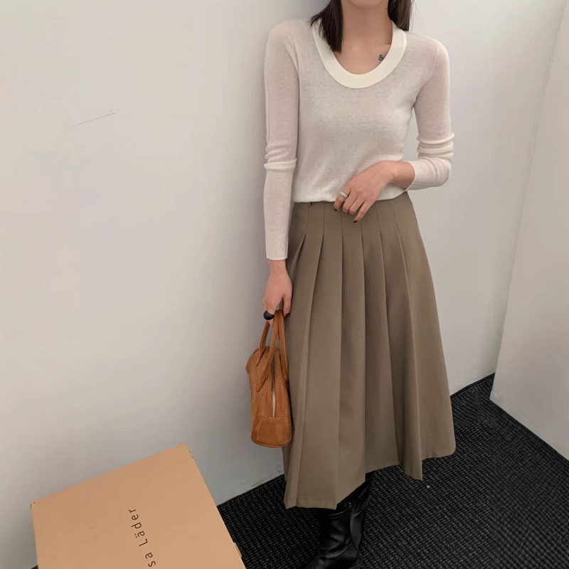 U-Neck Ultra-Fine Merino Knit Sweater for Women, Thin Top, Merino Wool Cardigan U-Neck Ultra-Fine Merino Knit Sweater for Women, Thin Top, Merino Wool Cardigan