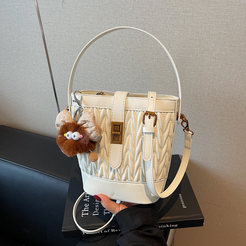 Bolsa de cubo francesa Xiaozhongling, mujer otoño-invierno 2025, nuevo bolso de teléfono móvil, bolso de hombro exterior