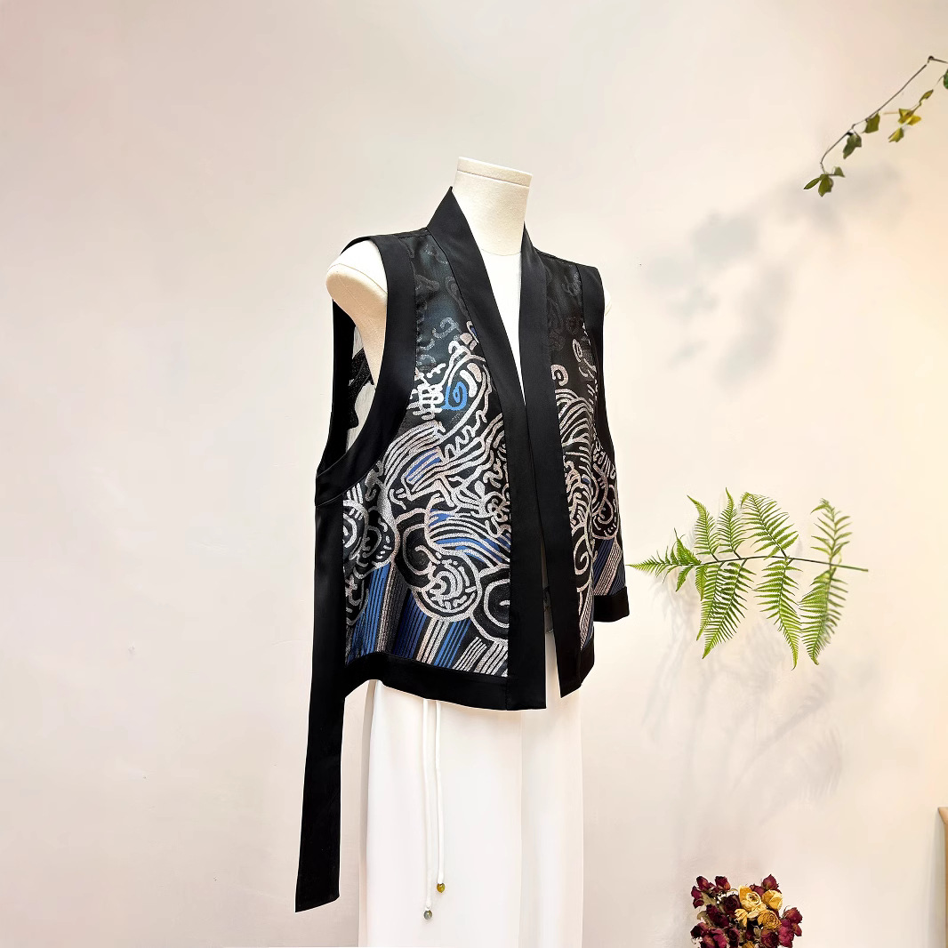 New Chinese-Style Reversible Artistic Retro Vest for Women 2025 Summer Chinese-Style Jacquard Vest