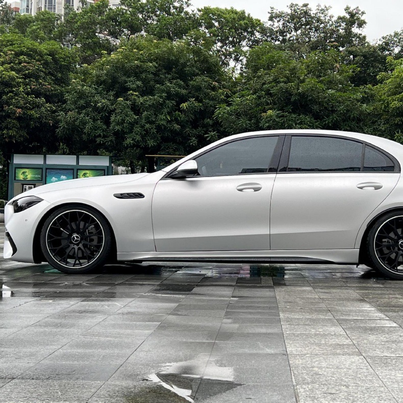 Applicable to 22-25 new Mercedes-Benz C W206 modification and upgrade C63AMG1:1 wide body surrounding front bumper wing fender