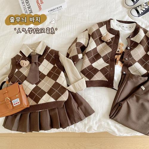 Children's plaid sweater 1-7 years old spring Huzhou children's clothing baby spring coat boy's sweater girl's top