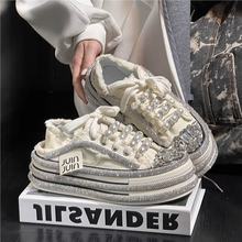 香港水钻珍珠松糕厚底帆布鞋女2025夏新款小个子百搭休闲板鞋