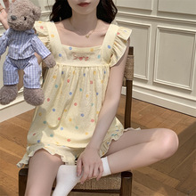 �ɰ�Ůʿ˯���ļ���Ҷ�����䱳�Ķ̿���װ����ins������Ů�Ҿӷ�