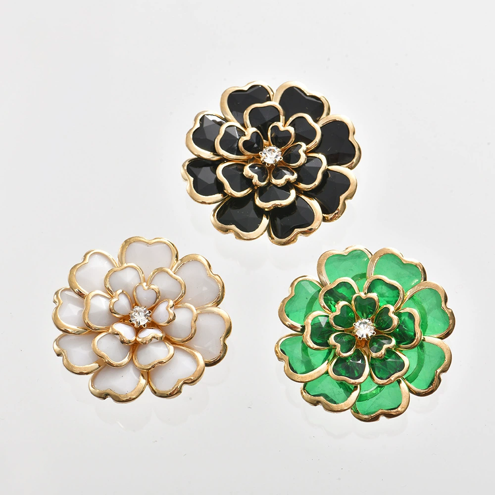 Европейские и американские изысканные акриловые бриллиантовые шелковые пряжки камелии декоративные пряжки темперамент дикие цветы сплава запонки аксессуары