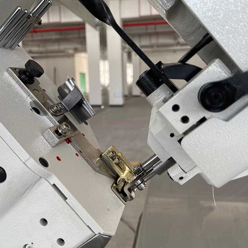Foshan Zhuolige máquina textil semiautomática colchón máquina de bordes máquina de bordes colchón máquina de coser inteligente